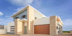 Side View of Modern House — New Homes in Habana, QLD
